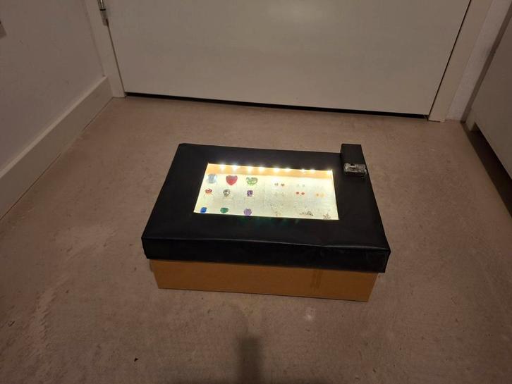Sinterklaas surprise sieradenvitrine met licht, Diversen, Sinterklaas, Nieuw, Ophalen of Verzenden