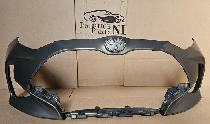 Voorbumper Toyota Yaris 4 IV 52119-0DA00 Origineel bj.2020-, Auto-onderdelen, Carrosserie en Plaatwerk, Bumper, Voor, Gebruikt