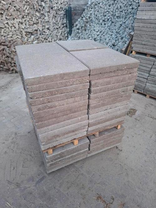 18m² 50x50, rood, gebruikt, op pallet, Tuin en Terras, Tegels en Klinkers, Gebruikt, Terrastegels, Beton, 10 m² of meer, Ophalen