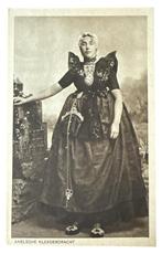 Ansichtkaart Axel Zeeland | Klederdracht | Boerin, Ophalen of Verzenden, Voor 1920, Ongelopen, Zeeland