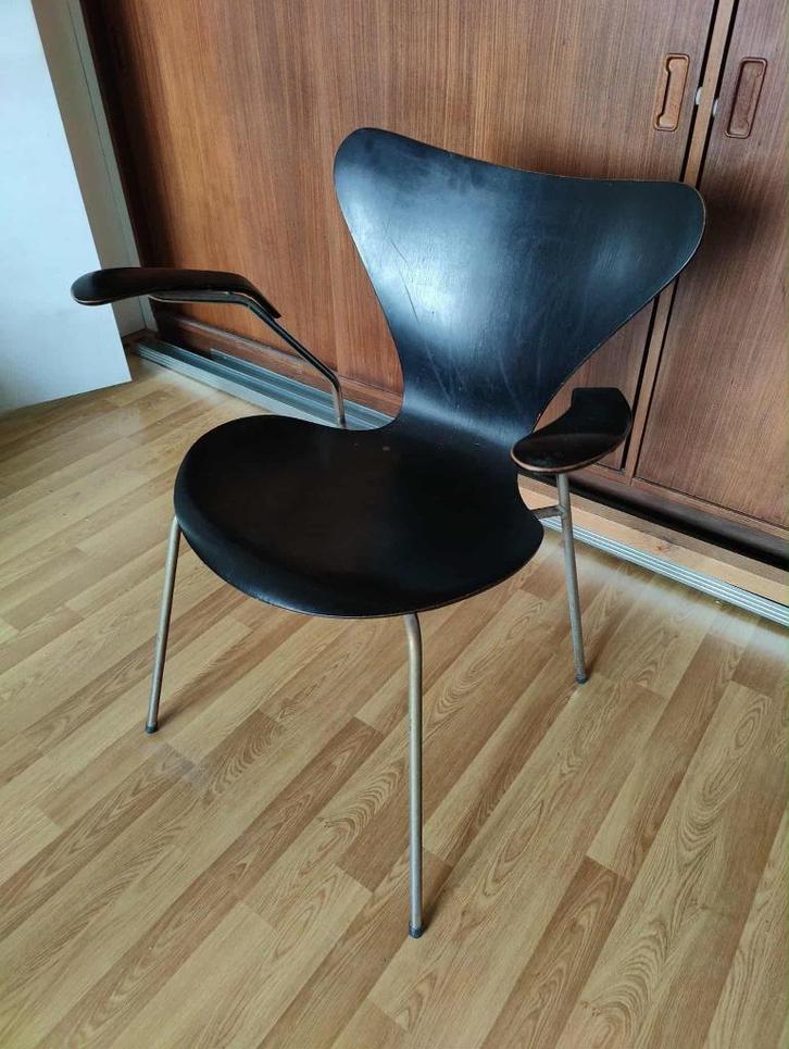 Zoldervonst vintage Arne Jacobsen vlinderstoel, Antiek en Kunst, Antiek | Meubels | Stoelen en Banken, Ophalen