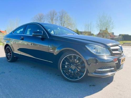 Mercedes-Benz C-Klasse 1.8 C250 Coupe Automaat 2011 Zwart, Auto's, Mercedes-Benz, Particulier, C-Klasse, ABS, Airbags, Alarm, Bluetooth