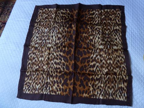 Codello 100% zijden sjaal, animal print, nieuw in verpakking, Kleding | Dames, Mutsen, Sjaals en Handschoenen, Nieuw, Sjaal, Verzenden