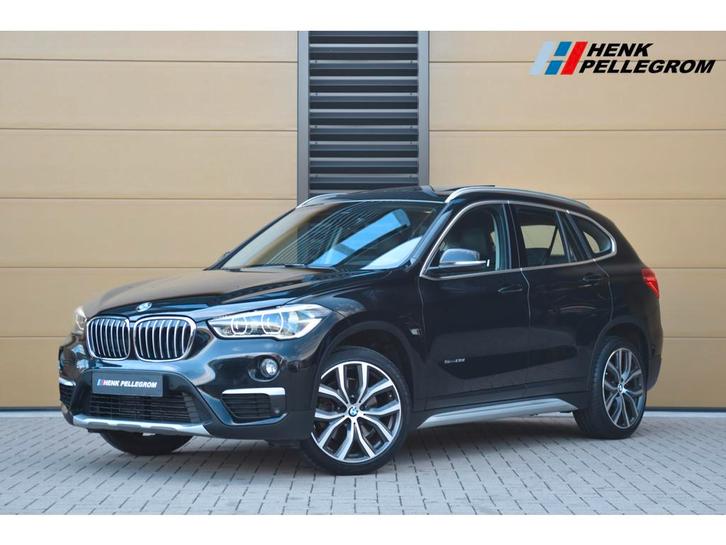 BMW X1 sDrive20i High Executive * Panoramadak * Leder * LED, Auto's, BMW, Bedrijf, Te koop, X1, ABS, Airbags, Airconditioning