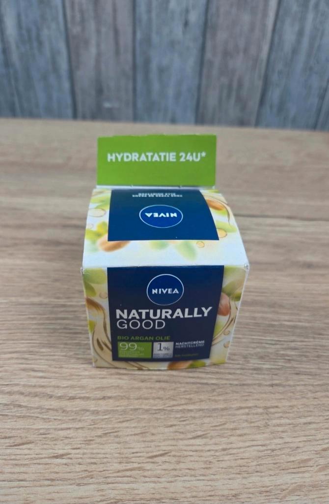10 stuks NIVEA Naturally Good Nachtcrème, Sieraden, Tassen en Uiterlijk, Uiterlijk | Gezichtsverzorging, Nieuw, Verzorging, Gehele gezicht