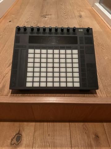 Ableton Push 2 + Doos + Standaard beschikbaar voor biedingen