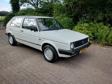 Volkswagen golf oldtimer 1.6 benzine automaat apk tot 08-27 beschikbaar voor biedingen