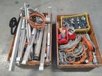 2 pallet actuators, geleiding en motoren (FESTO), Ophalen