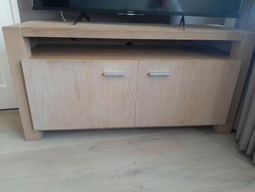 Dressoir / TV-meubel eikenhout  beschikbaar voor biedingen