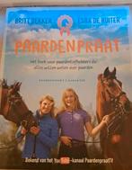 Boek: Paardenpraat van Britt en Esra, Ophalen of Verzenden, Zo goed als nieuw, Paarden of Pony's, Britt dekker & esra de ruiter