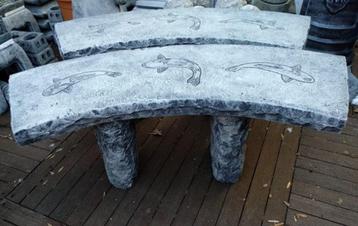 Bankje met ingegraveerde Koi Karpers NU 15% korting beschikbaar voor biedingen