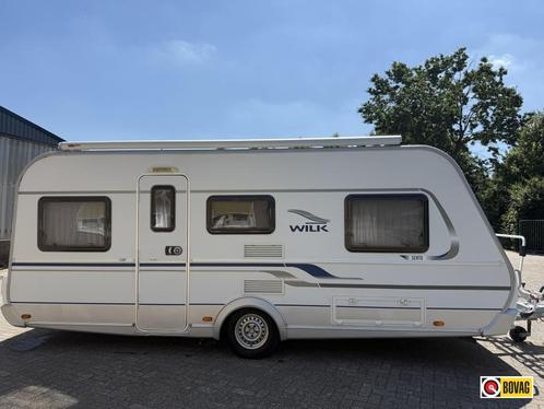 Wilk Sento 490 UE enkele bedden en luifel, Caravans en Kamperen, Caravans, Bedrijf, 1250 - 1500 kg, Rondzit, Wilk, 2 aparte bedden