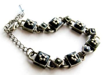 Prachtige Vintage armband schakelarmband met emaille beschikbaar voor biedingen