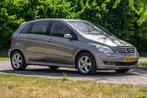 Mercedes-Benz B-klasse 200 automaat NL-auto + NAP, Gebruikt, 4 cilinders, 1290 kg, 400 kg