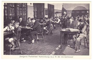 Valkenburg - Jongens Patronaat In de Recreatiezaal beschikbaar voor biedingen