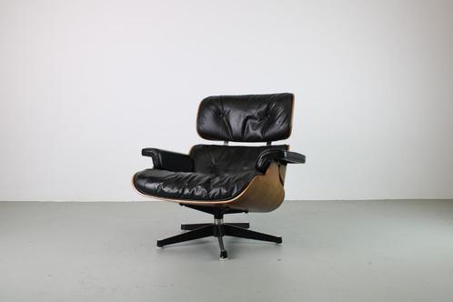 Vitra Eames Lounge Chair, Rio Palissander, uit 1964, Huis en Inrichting, Fauteuils, Gebruikt, Hout, Leer, Metaal, 50 tot 75 cm
