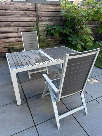 Tuinset IKEA tafel met 2 stoelen + extra’s beschikbaar voor biedingen