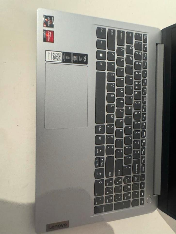 Lenovo Ideapad 1 15ALC7 - Zo goed als nieuw!, Computers en Software, Windows Laptops, Zo goed als nieuw, 15 inch, SSD, 2 tot 3 Ghz