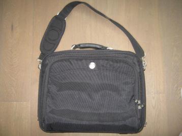 Mooie grote laptoptas van Dell . beschikbaar voor biedingen