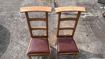 authentieke kerkstoelen  bidstoelen beschikbaar voor biedingen
