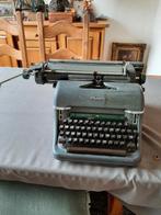 Olympia typemachine uit de jaren zestig, Ophalen, Zo goed als nieuw