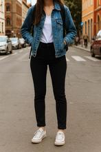 Monki broek zwart maat S, Kort, Zwart, Nieuw, Ophalen of Verzenden