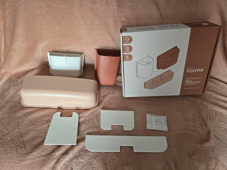 NIEUW FORMA WANDOPBERGSYSTEEM - INFO ZIE ADVERTENTIE, Huis en Inrichting, Woonaccessoires | Wanddecoraties, Nieuw, Ophalen of Verzenden