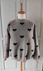 Dikke trui met hartjes maat 44-46, Beige, Maat 42/44 (L), Ophalen of Verzenden, Gedragen