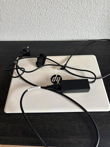 Werkende HP laptop met oplader. Pc. Computer beschikbaar voor biedingen