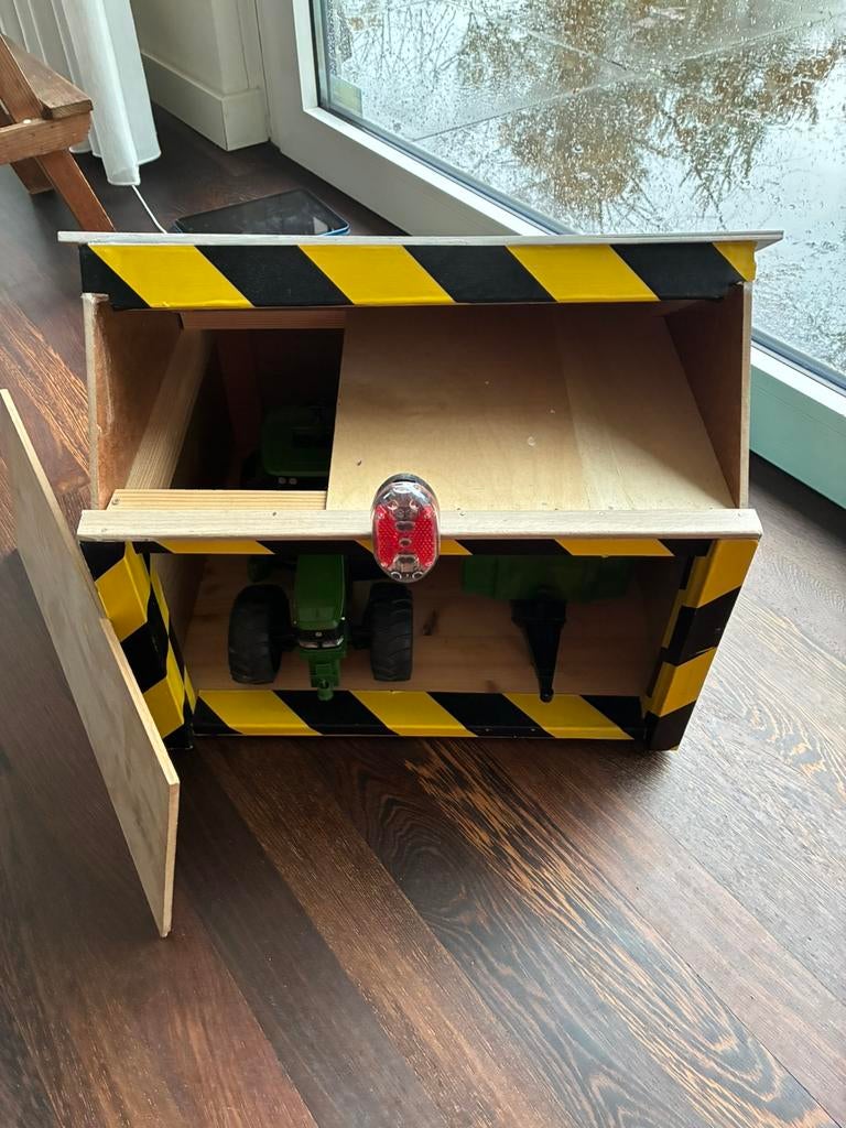 Handgemaakte houten schuur, Ophalen, Zo goed als nieuw