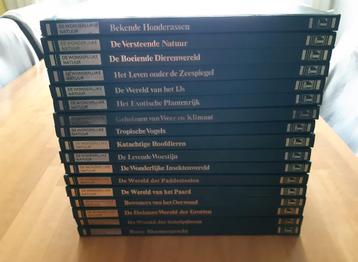 Een zeer mooie 17 delig encyclopedie serie prijs€50,- beschikbaar voor biedingen