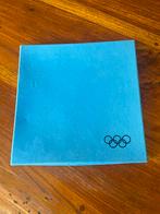 Zijden sjaal  IOC, Olympische Winterspelen, Ophalen of Verzenden, Zo goed als nieuw, Maat 46/48 (XL) of groter, Sjaal