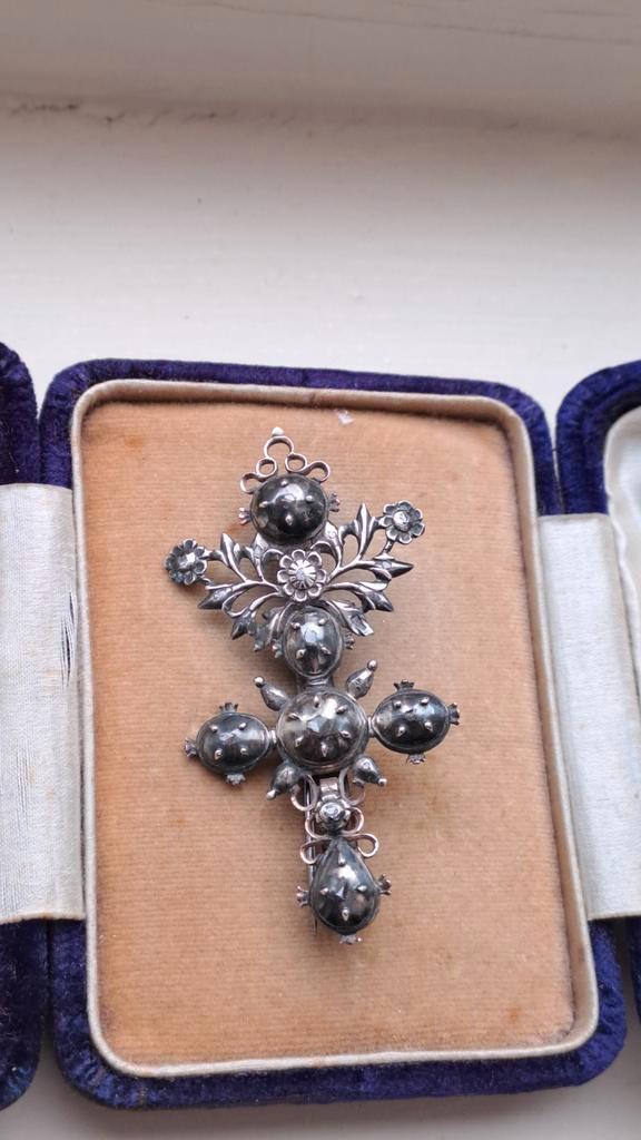 VLAAMS KRUIS 1780- 1830 BROCHE OOK ALS HANGER TE DRAGEN, Sieraden, Tassen en Uiterlijk, Antieke sieraden, Broche, Overige materialen