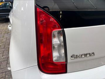 Achterlicht links en rechts van een Skoda Citigo uit 2016  beschikbaar voor biedingen