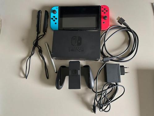 Nintendo Switch Console V1, Spelcomputers en Games, Spelcomputers | Nintendo Switch, Zo goed als nieuw, Switch Original, Met 2 controllers