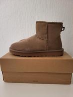 Uggs classic mini ||, Ophalen of Verzenden, Zo goed als nieuw, Bruin