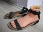 Uggs ugg sandalen bruin zwart maat 40, UGG, Bruin, Gedragen, Sandalen of Muiltjes