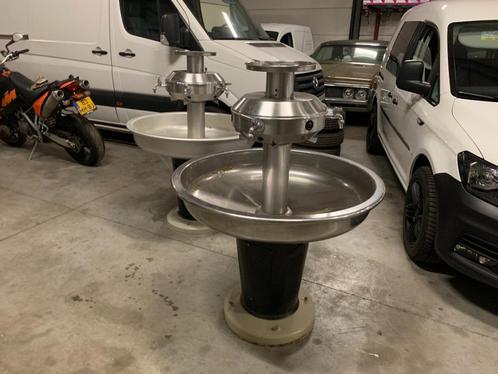 Intersan ! vrijstaande ronde Wastafel/ Wasfontijn, Doe-het-zelf en Verbouw, Sanitair, Gebruikt, Wastafel, Rvs, Ophalen of Verzenden