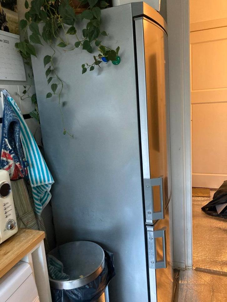 AEG Koel-Vriescombinatie - Ruim en Functioneel, Witgoed en Apparatuur, Koelkasten en IJskasten, Gebruikt, Met vriesvak, 200 liter of meer