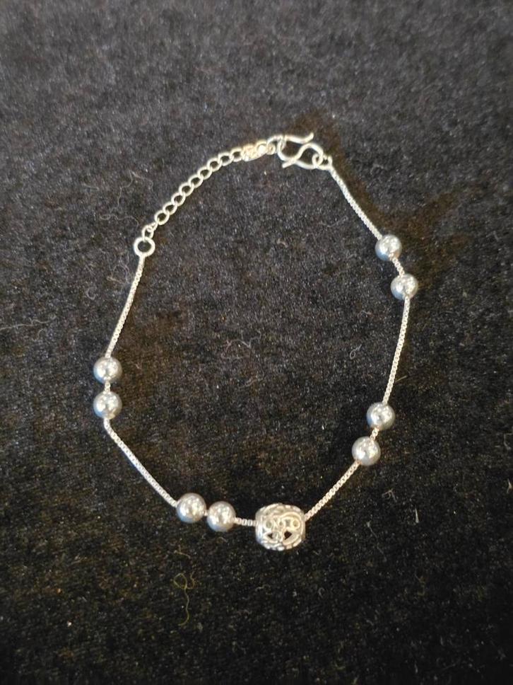 Leuke en mooie armband, zilver, gemerkt,verstelbare lengte, Sieraden, Tassen en Uiterlijk, Armbanden, Gebruikt, Zilver, Zilver