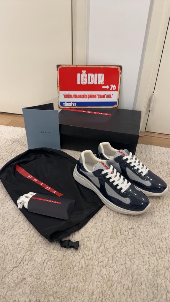 PradaCups donkerblauw met glans maat 41-42-43-44-45 IN STOCK, Kleding | Heren, Schoenen, Nieuw, Sneakers of Gympen, Blauw, Ophalen of Verzenden