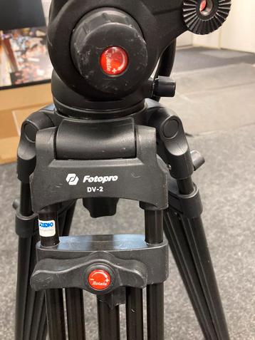 Statief Fotopro DV-2 beschikbaar voor biedingen