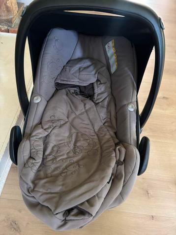 Maxi cosi pebble met accessoires beschikbaar voor biedingen