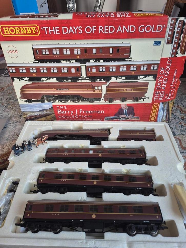 Hornby 'The Days of Red and Gold' Treinset LMS, Hobby en Vrije tijd, Modeltreinen | H0, Zo goed als nieuw, Treinset, Overige merken