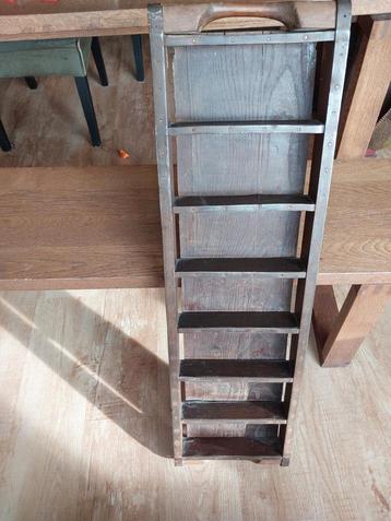 Vintage Houten/Metalen Letterbak beschikbaar voor biedingen