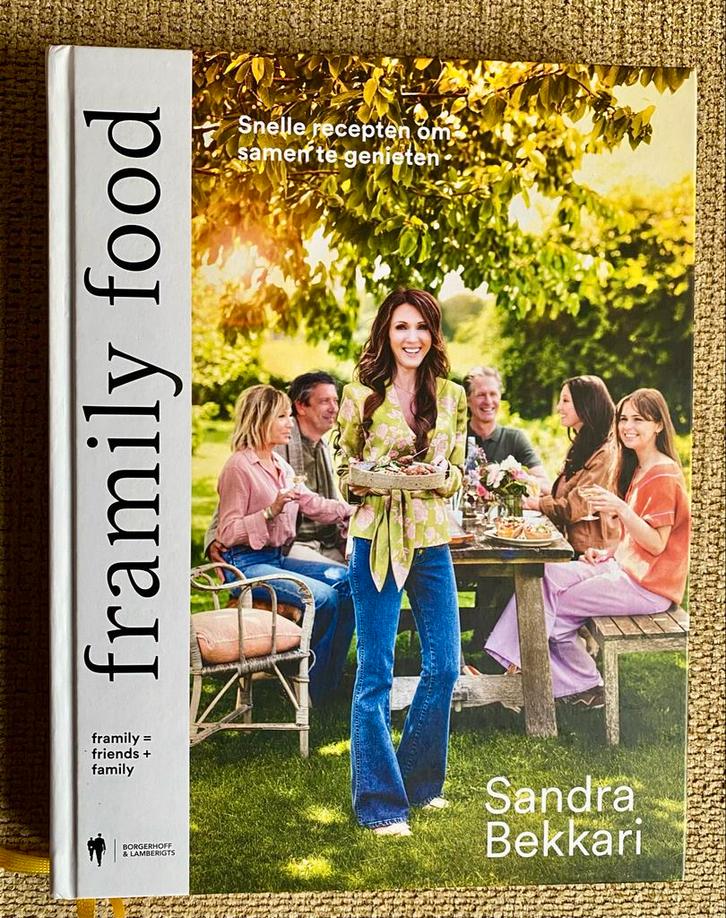 Framily Food - Sandra Bekkari, Boeken, Kookboeken, Zo goed als nieuw, Voorgerechten en Soepen, Europa, Gezond koken, Ophalen of Verzenden