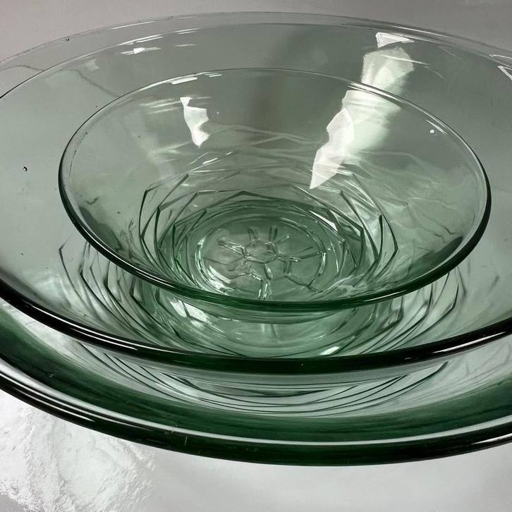 Andries Dirk Copier nestschalen met pijnappel decor, Antiek en Kunst, Antiek | Glas en Kristal, Ophalen of Verzenden