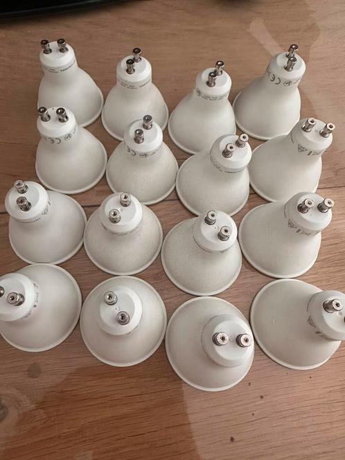 Smart led spots! Dimbaar met dimknop en met app, Huis en Inrichting, Lampen | Losse lampen, Zo goed als nieuw, Led-lamp, Minder dan 30 watt
