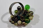 Groene ring met kraaltjes, Sieraden, Tassen en Uiterlijk, Ringen, 18 tot 19, Gebruikt, Ophalen of Verzenden, Dame
