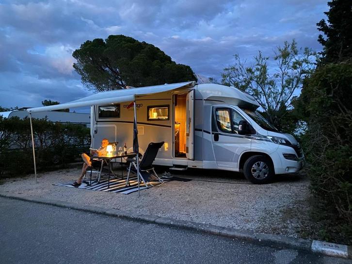 Premium Carthago C-Tourer T143 lightweight (B-rijbewijs) Ful, Caravans en Kamperen, Campers, Particulier, tot en met 3, Half-integraal